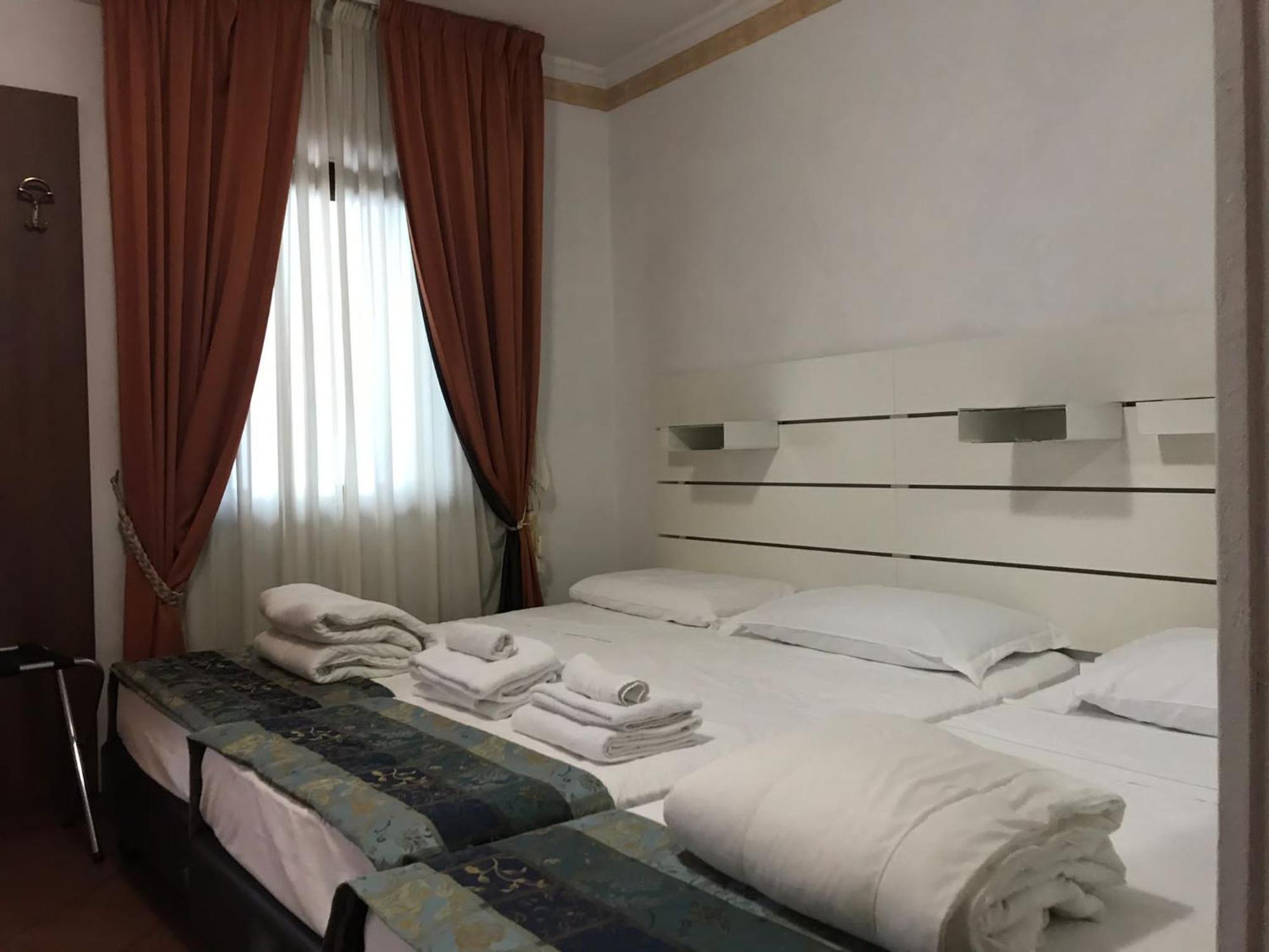 Euro House Inn Airport Fiumicino Exterior foto